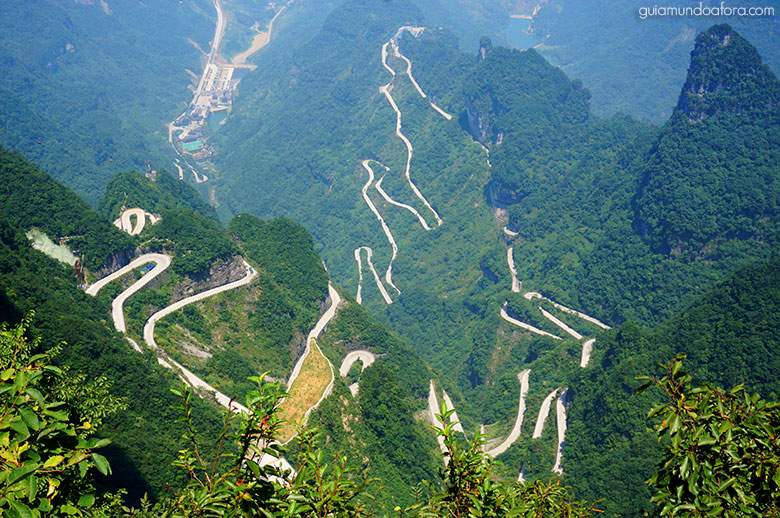 Estrada de 99 curvas em Zhangjiajie