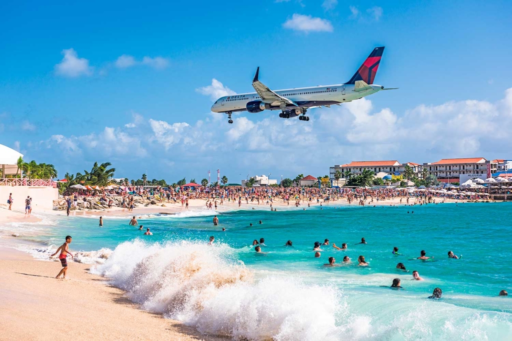 praia dos aviões st maarten maho beach