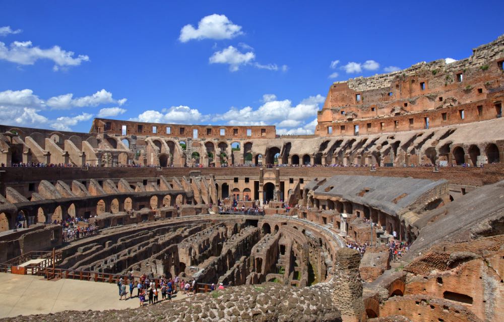 Interior Coliseu